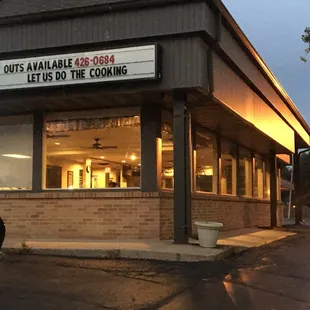 the outside of the restaurant