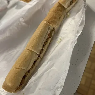4 seven inch sandwiches in the XL! The kids loved this!!
