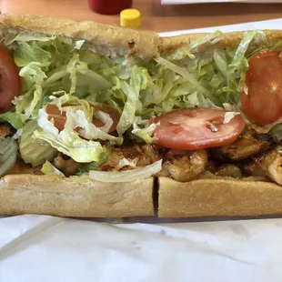 Grilled shrimp po-boy