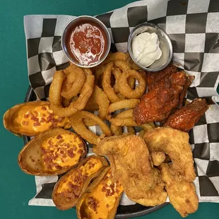 Mike&apos;s Combo Platter