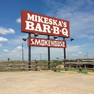 a sign for mikeska&apos;s barbeque