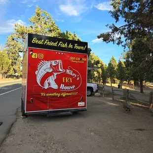 Seen Mikey's trailer around...so glad we stopped.