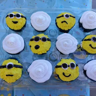 cupcakes, dessert, food