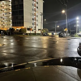 Corner of mikis facing towards cutter dodge and apartment complex