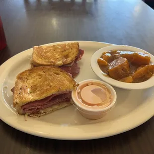 Ruben and yams. Very good!