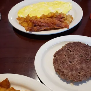Hamburger breakfast