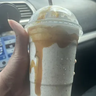 Oreo Caramel Shake