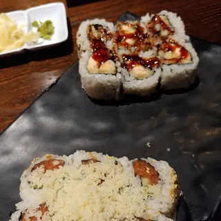 J12. Spicy Salmon Roll