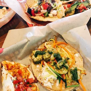 Mixto tostada, taco Campechano, taco Norteño and Camarón al Pesto