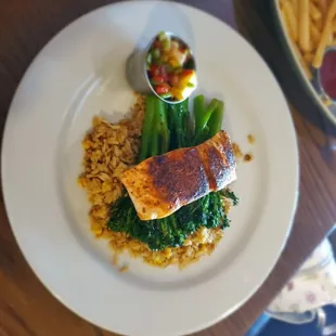 grilled fish, seafood, grilled seafood, fish, food