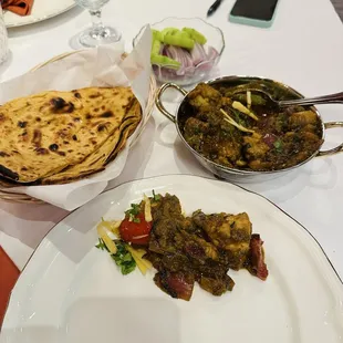 Kadahi Chicken and Tandoori Roti