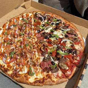 Half Royal Supreme Pizzahalf Buffalo Chicken Ranch