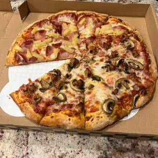 Love love love this place. Great tasting fresh pizza all the time! They don't disappoint.