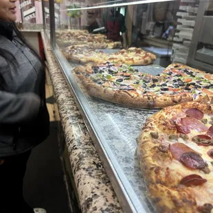 Bomb pizza here at Milan!