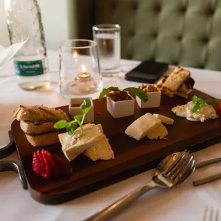 Cheese/dip sampler
