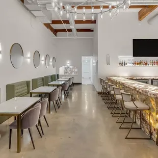 sushi and sashimi, interior