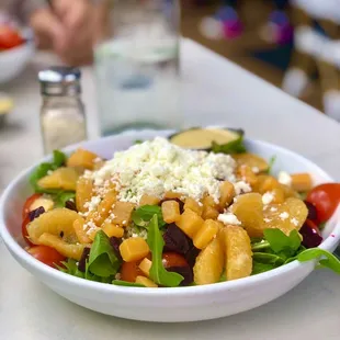 Fresh Salad w/goat cheese (no meat)