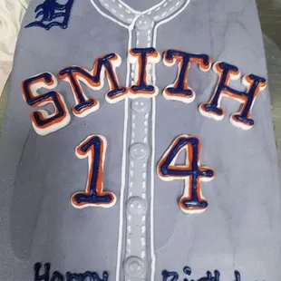 a birthday cake for a baseball player