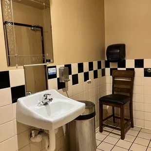 Women&apos;s restroom