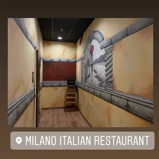 Hand painted mural (hall to the restroom)