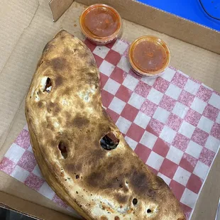 Large Deluxe Specialty Calzone