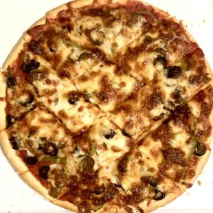 Thin Crust Pizza w/ Black Olives &amp; Green Peppers