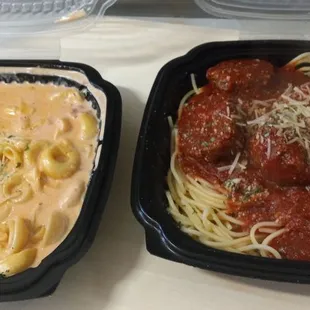 Spaghetti w/ Meat Ball  Chicken tortellini