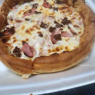 Meat Lover&apos;s Personal Pizza, Delicious