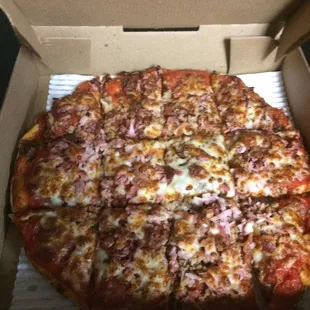 Extreme Meat " Pizza