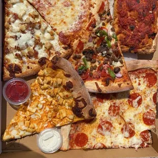 chicken, bacon ranch &amp; Sicilian &amp; pepperoni &amp; plain &amp; pepper and onion