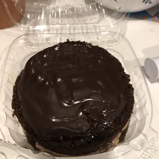 Oooey gooey chocolate cake!