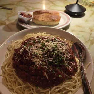 Spaghetti with marinara sauce with meatballs