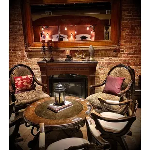 Milano&apos;s Restaurant &amp; Bar.Nice &amp; Cozy !  Great Decorated Place Nice Bartenders Good Food Full Bar.Outside Patio.Cool!