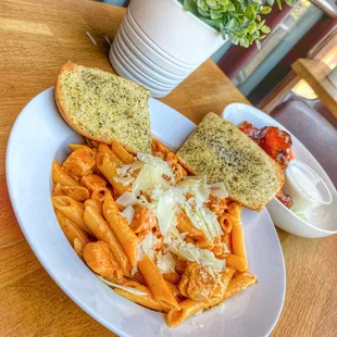 pasta dish, pasta, food