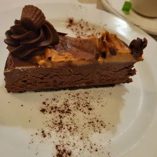 Peanut butter chocolate cheesecake