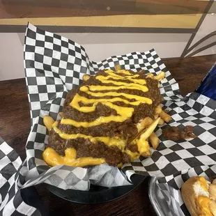 Chili cheese fries