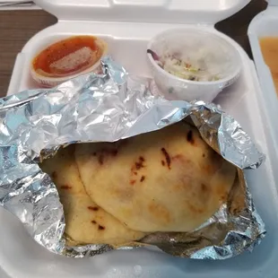 Jalapeno pupusa. Hawaiana pupusa.