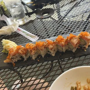 Salmon roll