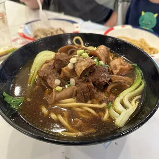 N2. Spicy Beef Tendon Soup