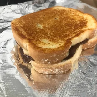 Grilled Nutella and Banana sandwich!