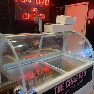the ice cream bar at the crab pub