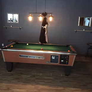 Pool table