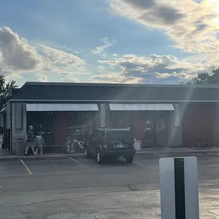 Outside of Milk Can Hamburgers and Frozen Custard