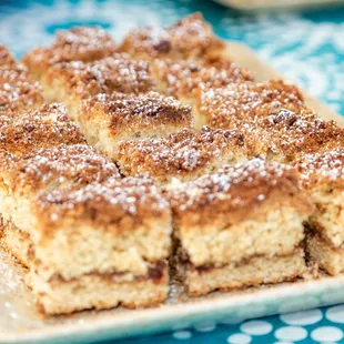 a plate of coffee cake