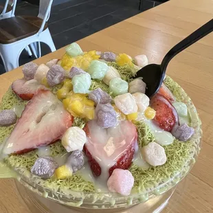 Matcha bingsu (Korean shaved ice)