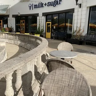 Plenty of outdoor seating