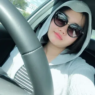 Ivy D.
