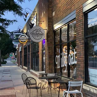 Sideview of front entrance