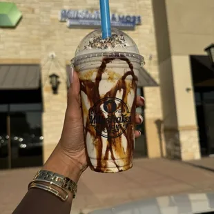 Salted caramel Oreo shake - Large because why not :)