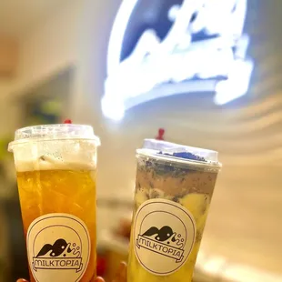 Drinks: Oreo Brulee and paradise Island fruit tea